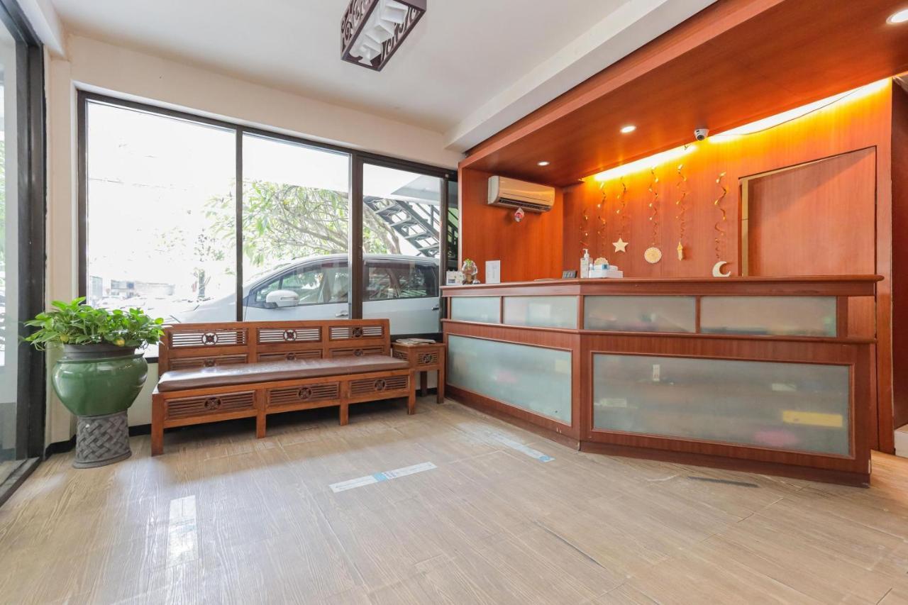 Hotel Jawa Surabaya Exterior photo