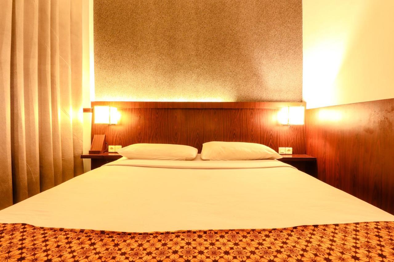 Hotel Jawa Surabaya Exterior photo