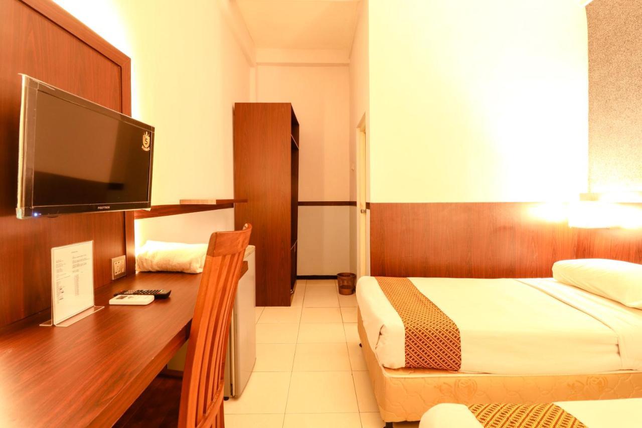 Hotel Jawa Surabaya Exterior photo