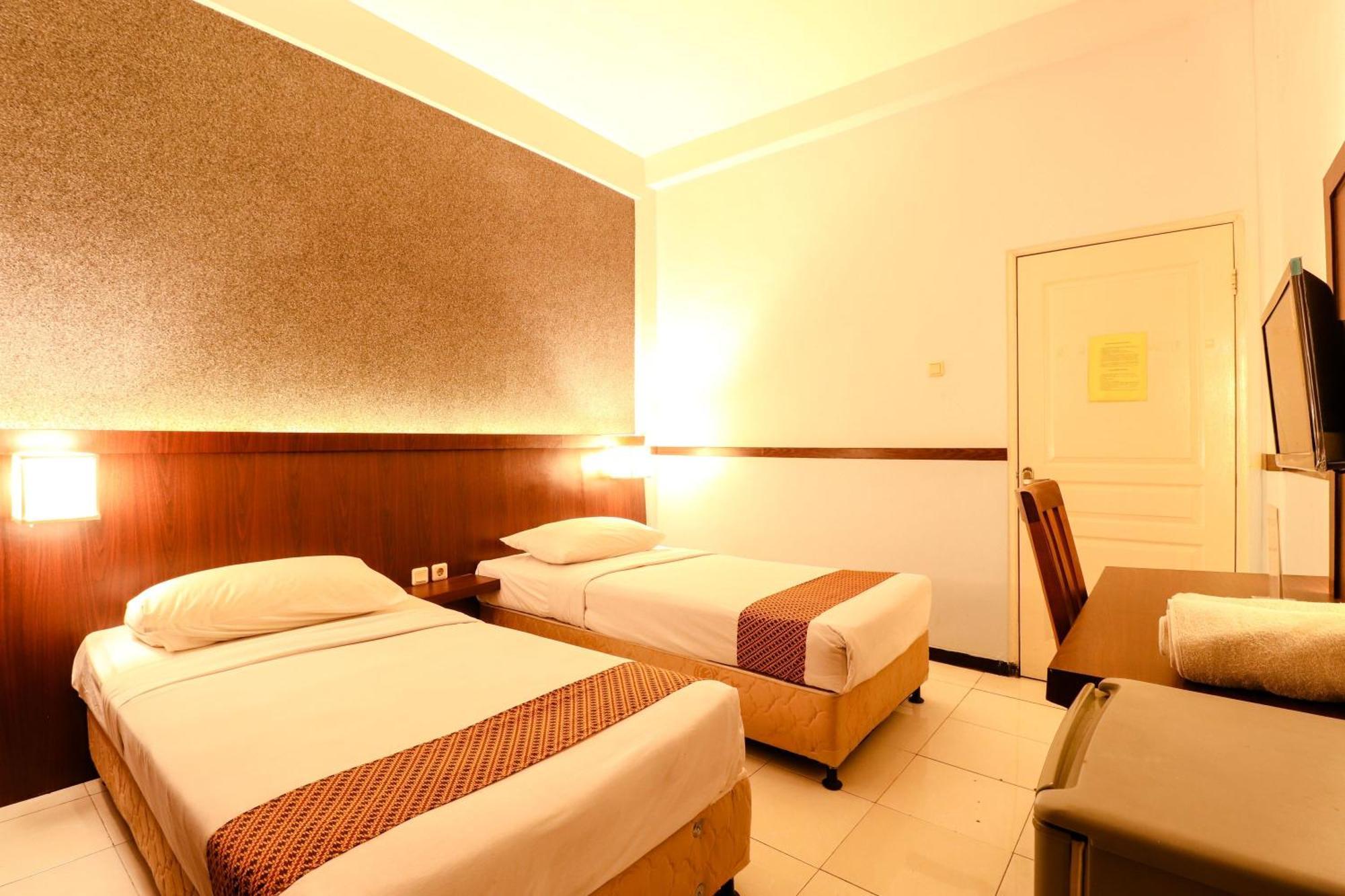 Hotel Jawa Surabaya Exterior photo