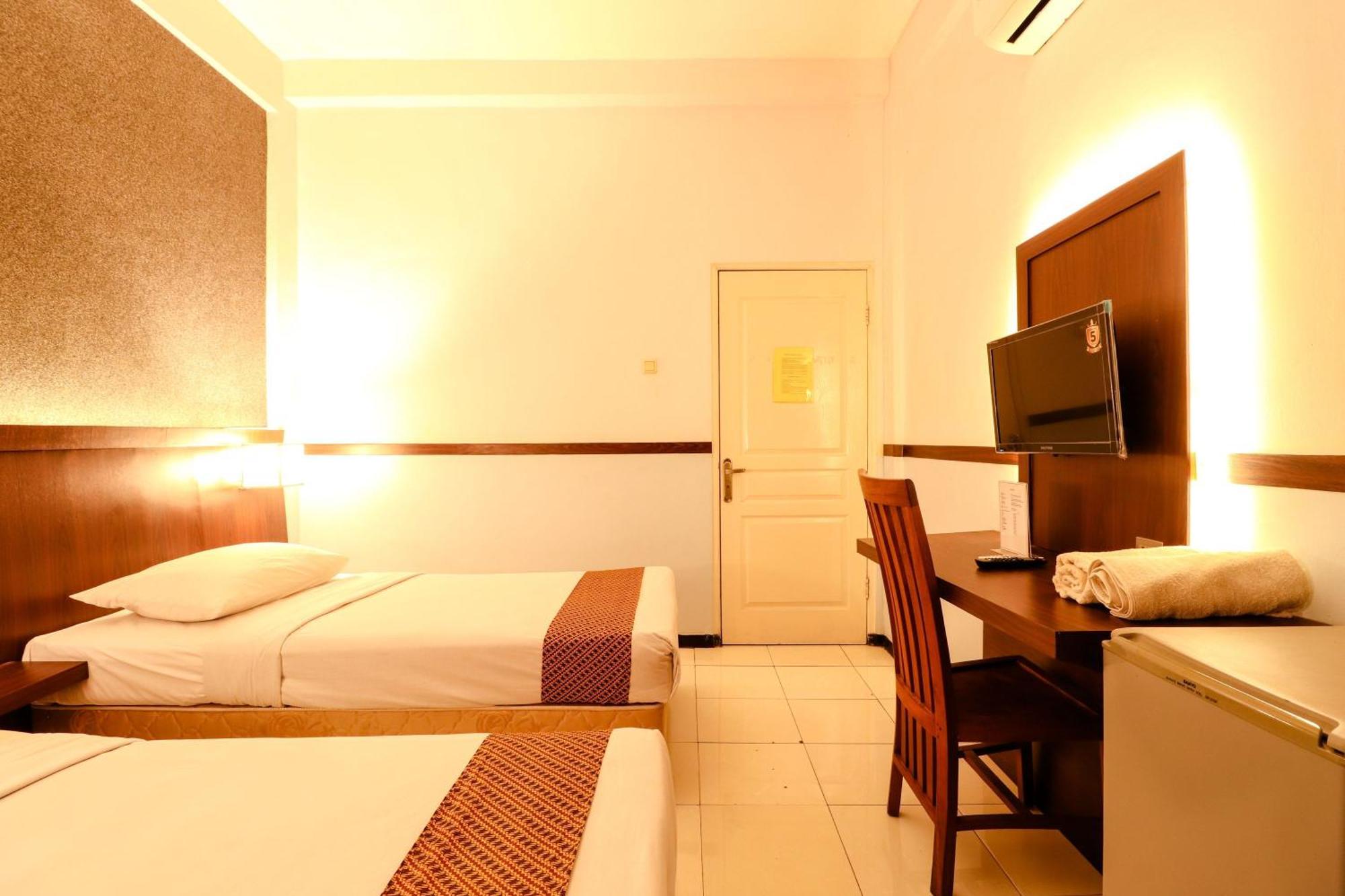 Hotel Jawa Surabaya Exterior photo