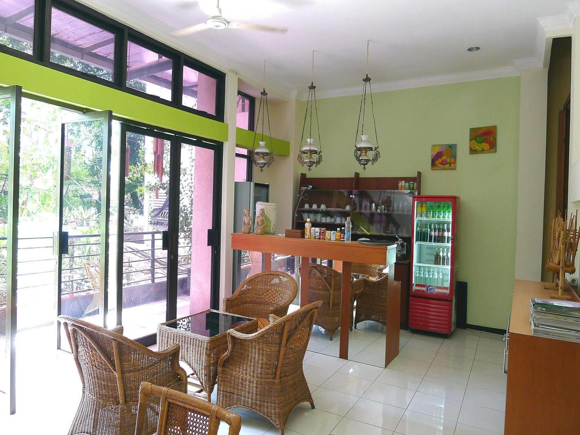 Hotel Jawa Surabaya Exterior photo